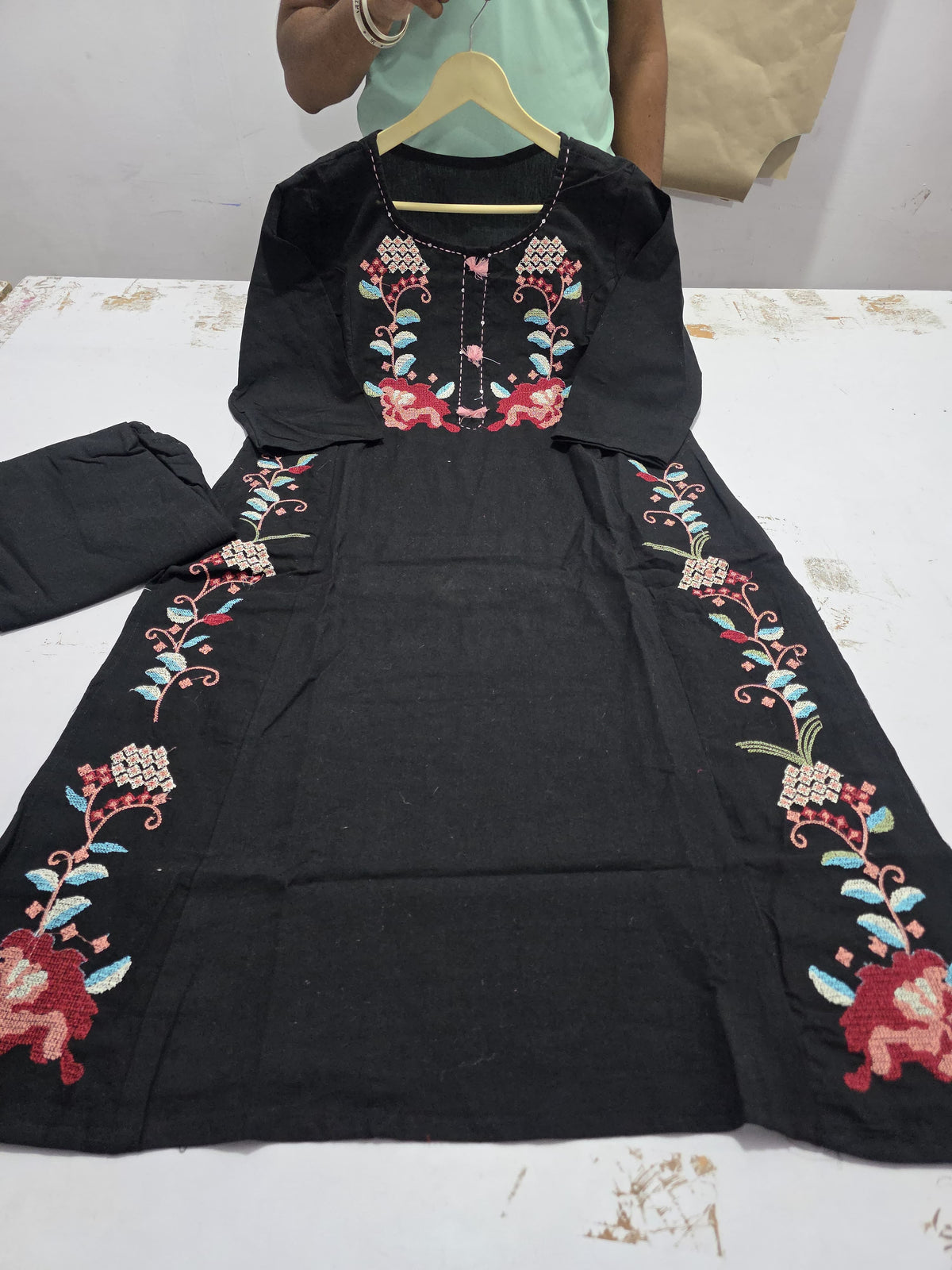 Black Embroidered Cotton Flex Set